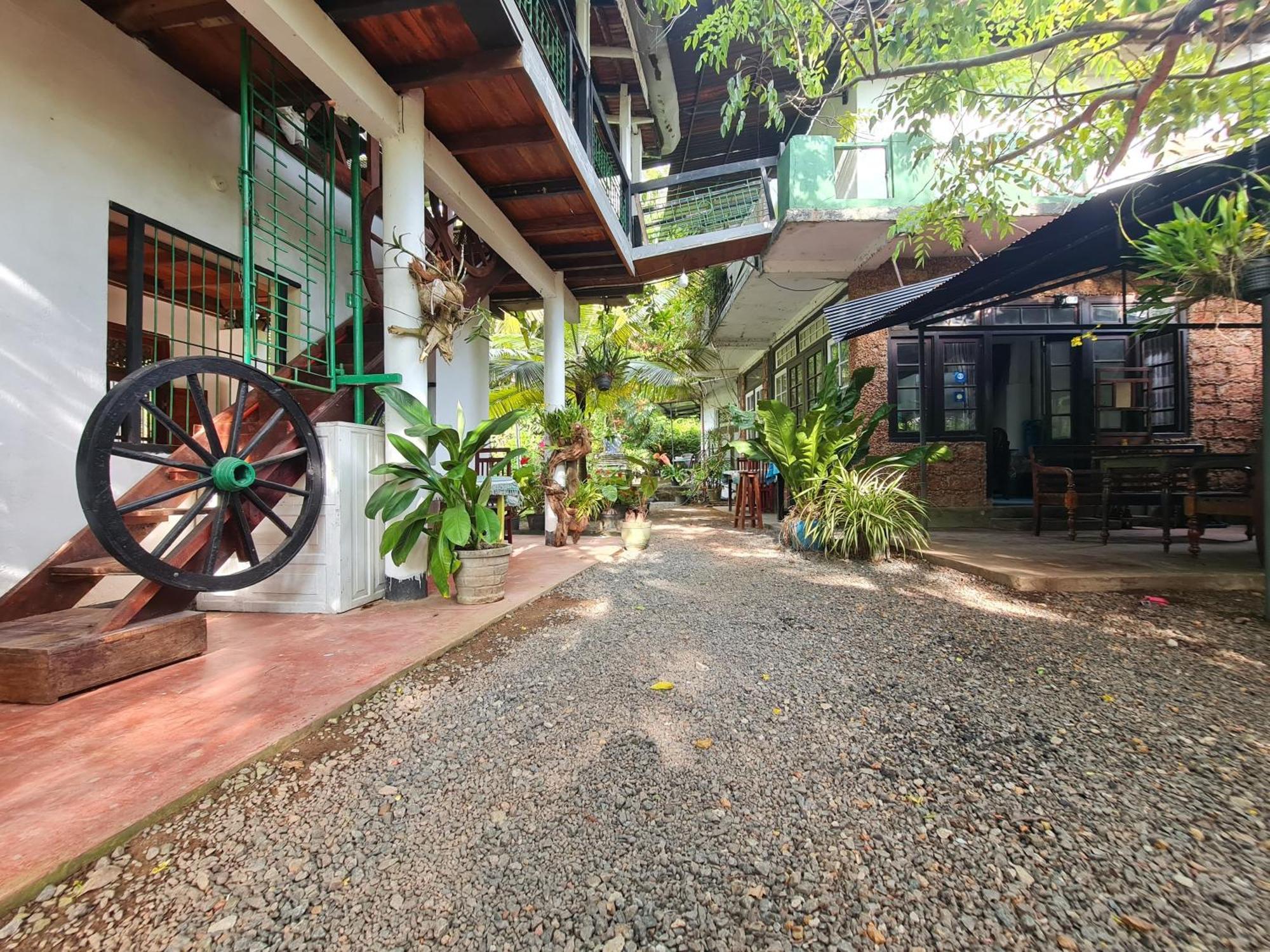 Hill Side Kings Villa Hikkaduwa Extérieur photo